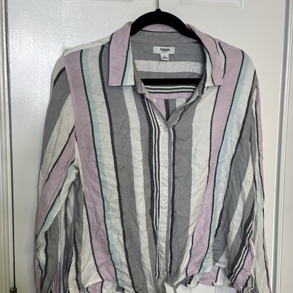 Striped Button-Up Tie-Front Top - Picture 2 of 7